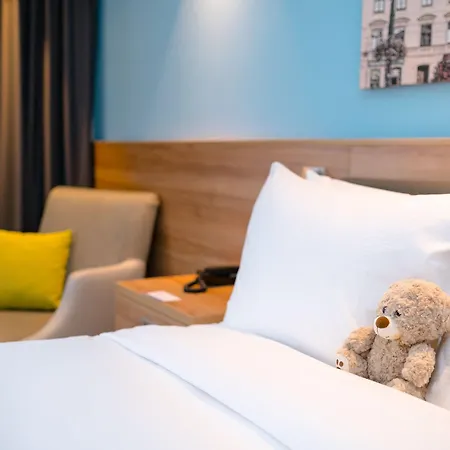 Hampton By Hilton 3*