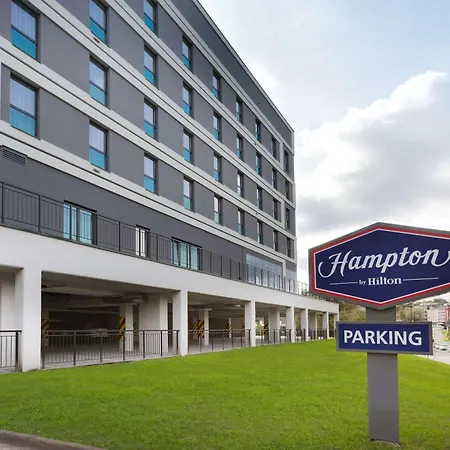 Hampton By Hilton ホテル