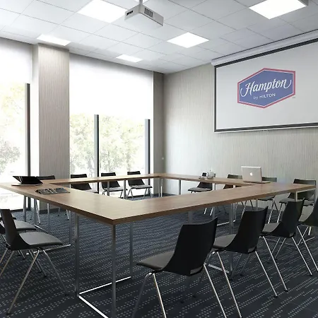 Hotel Hampton By Hilton 3*