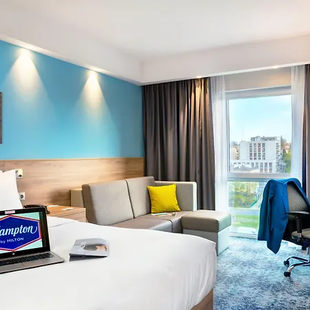 Hampton By Hilton 3*