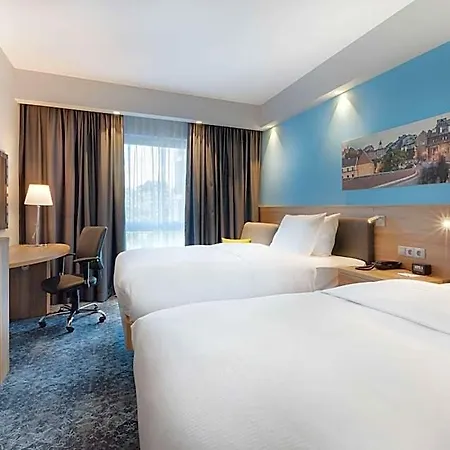 Hampton By Hilton 3*
