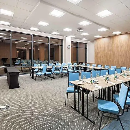 Hampton By Hilton 3*