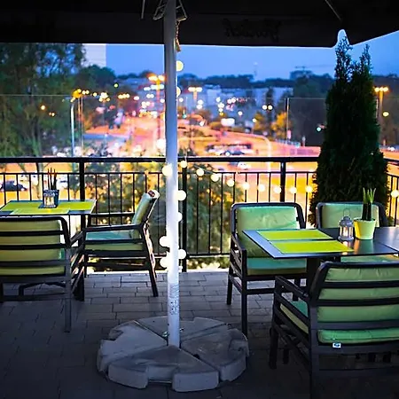 Hotel Hampton By Hilton 3*