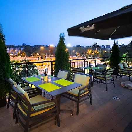 卢布林希尔顿汉普顿酒店 3*