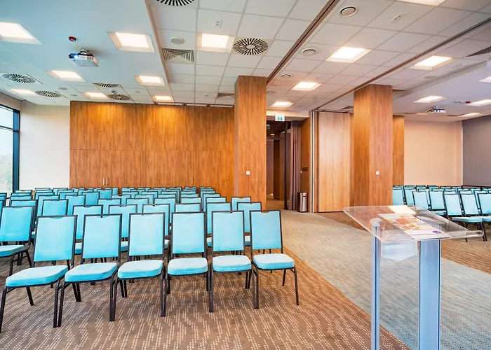 Hampton By Hilton 3*