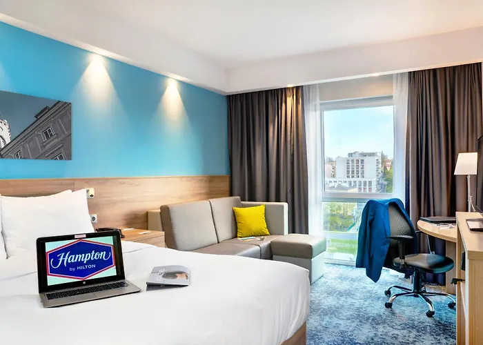 Hotel Hampton By Hilton 3*